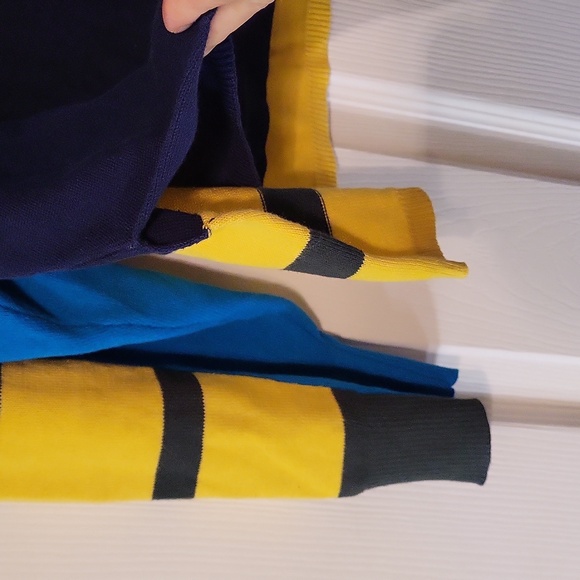 Easel Sweater - Picture 4 of 4